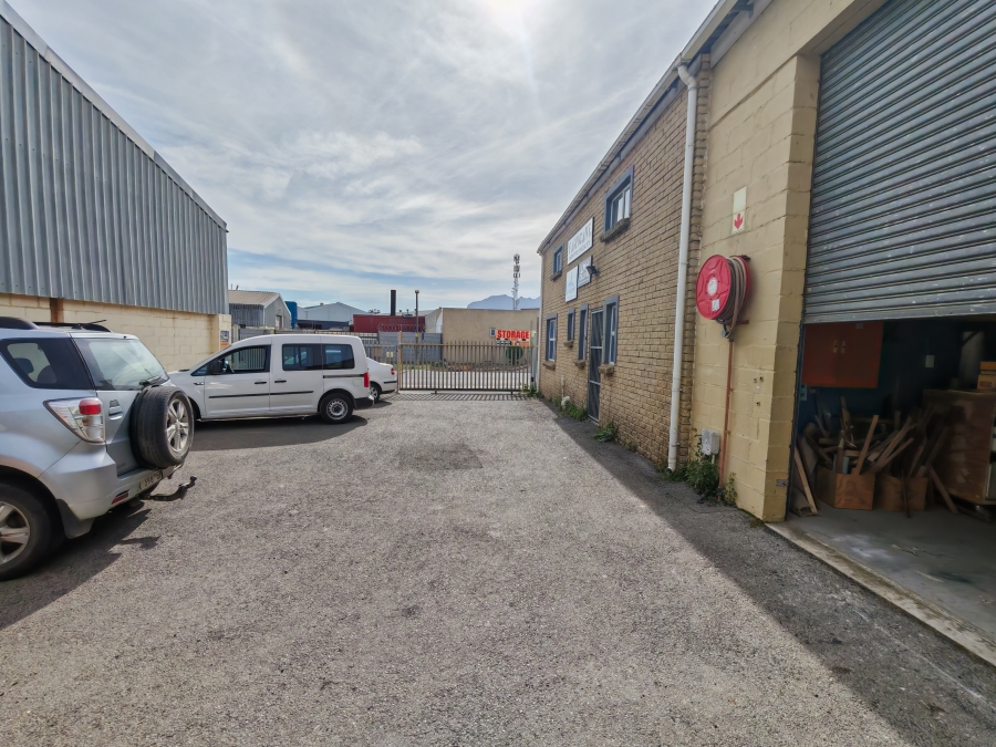 To Let commercial Property for Rent in Broadlands Western Cape